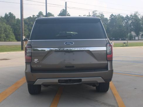 Used 2019 Ford Expedition Limited w/ Equipment Group 301A RWD image 4