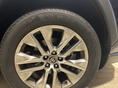 Certified 2023 Toyota RAV4 XLE Premium image 40