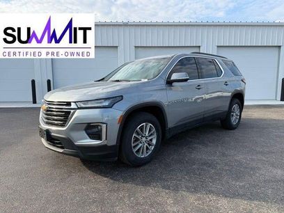 Used 2023 Chevrolet Traverse LT