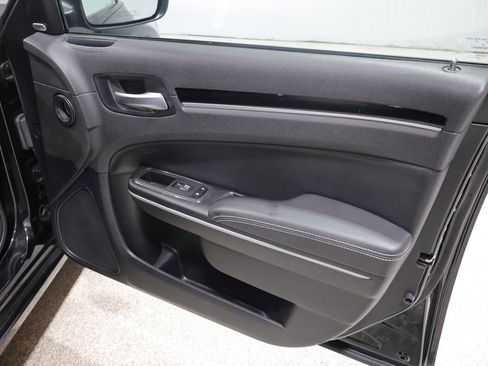 Used 2022 Chrysler 300 S w/ Comfort Group RWD image 27