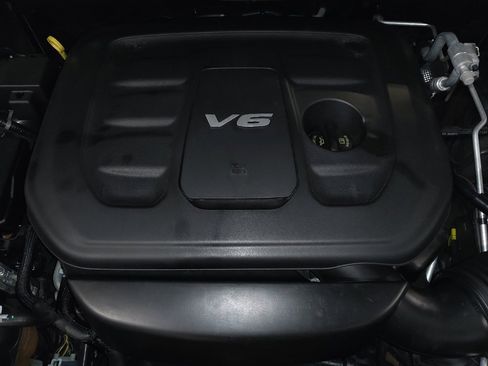 Used 2018 Jeep Grand Cherokee Limited image 30