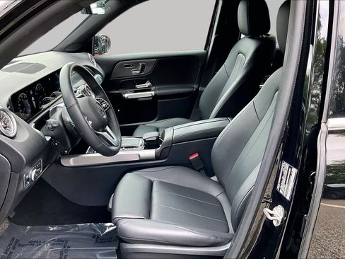 Certified 2022 Mercedes-Benz GLB 250 4MATIC image 9
