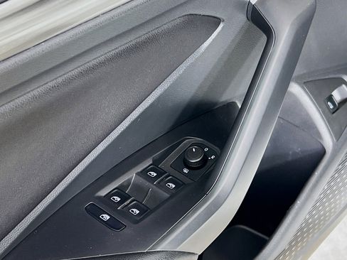 Used 2019 Volkswagen Jetta SEL image 10