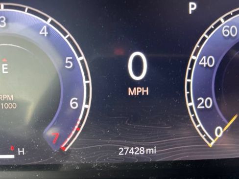 Used 2024 Jeep Grand Cherokee Altitude AWD/4WD image 13