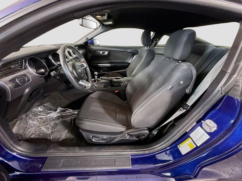 Used 2018 Ford Mustang Coupe w/ Equipment Group 101A RWD image 22