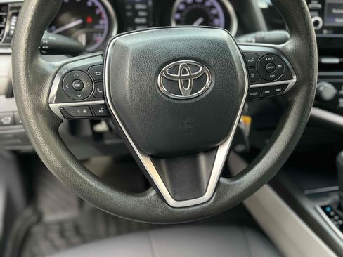 Used 2021 Toyota Camry LE image 28