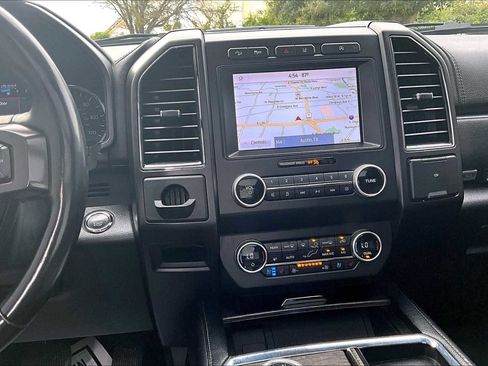 Used 2021 Ford Expedition Max Limited image 7
