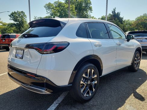 Used 2027 Honda HR-V EX-L image 3