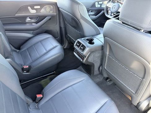 Used 2023 Mercedes-Benz GLS 580 4MATIC image 23