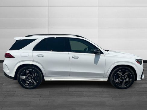 Certified 2024 Mercedes-Benz GLE 450 4MATIC image 2
