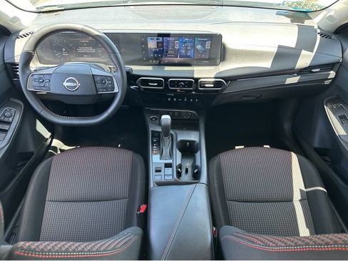 Used 2026 Nissan Sentra SR w/ Floor Mat Package FWD image 18