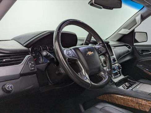 Used 2018 Chevrolet Suburban Premier image 26