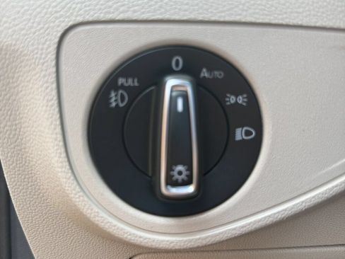 Used 2019 Volkswagen Atlas SE w/ Towing Package FWD image 35