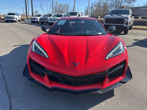 Used 2023 Chevrolet Corvette Z06 w/ Z07 Performance Package image 8
