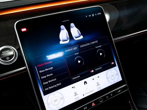 Used 2023 Mercedes-Benz S 580 4MATIC Sedan image 75