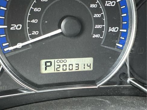 Used 2010 Subaru Forester 2.5X Premium image 10