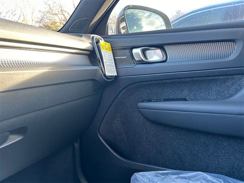 New 2026 Volvo XC40 B5 Ultra w/ Climate Package image 19