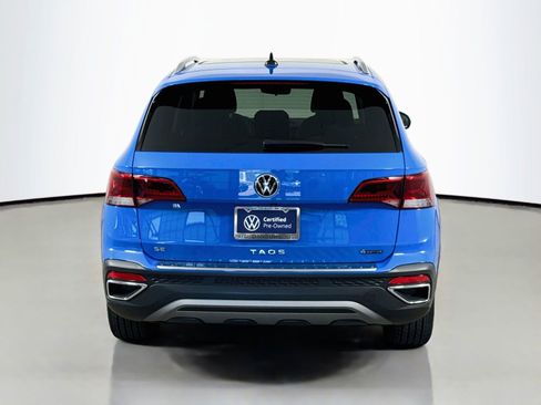 Certified 2023 Volkswagen Taos SE w/ Panoramic Sunroof Package AWD/4WD image 10
