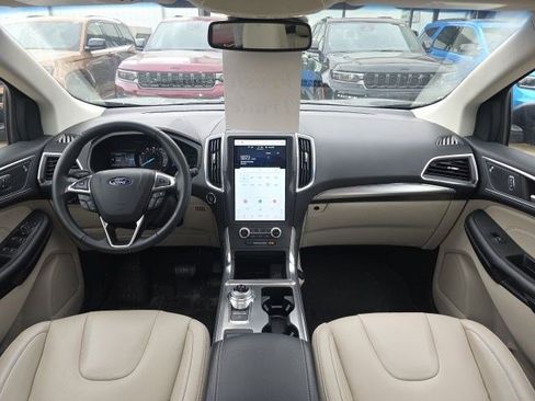 Used 2022 Ford Edge Titanium AWD/4WD image 15