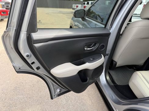 Used 2023 Honda HR-V EX-L image 14