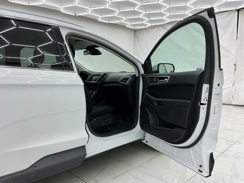 Used 2019 Ford Edge SEL FWD image 17