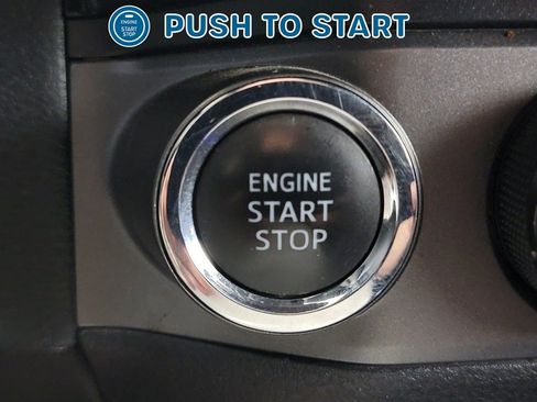 Used 2018 Toyota Tacoma TRD Sport image 18