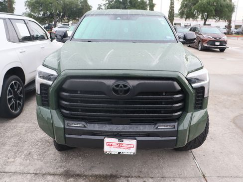 Used 2022 Toyota Tundra SR5 AWD/4WD image 3