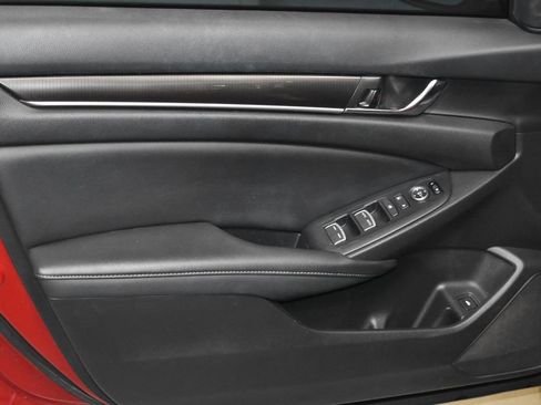 Used 2020 Honda Accord Sport image 4