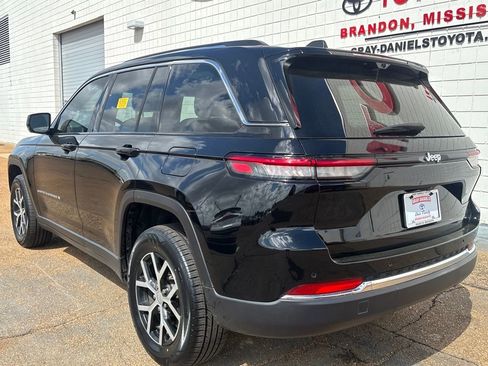 Used 2024 Jeep Grand Cherokee Limited w/ Luxury Tech Group II image 5