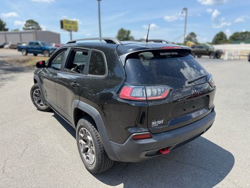 Used 2021 Jeep Cherokee Trailhawk AWD/4WD image 17