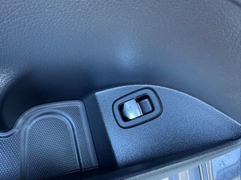 Used 2024 Mercedes-Benz GLC 300 4MATIC image 20