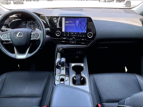 Used 2024 Lexus NX 250 FWD w/ Towing Package (2000 Lbs) image 15