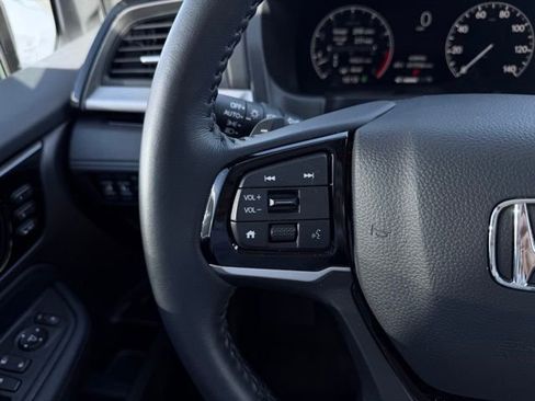 Used 2025 Honda Odyssey Touring image 49