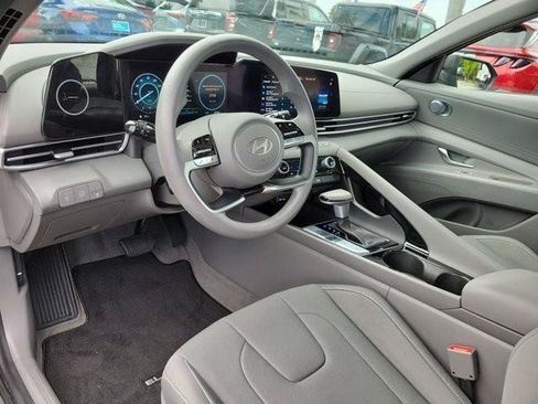 Certified 2024 Hyundai Elantra Blue FWD image 13