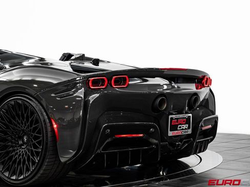 Used 2024 Ferrari SF90 Spider image 25