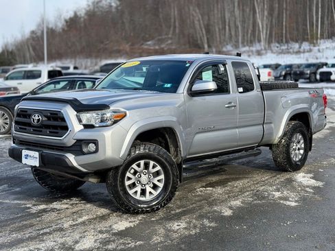 Used 2016 Toyota Tacoma SR5 image 1