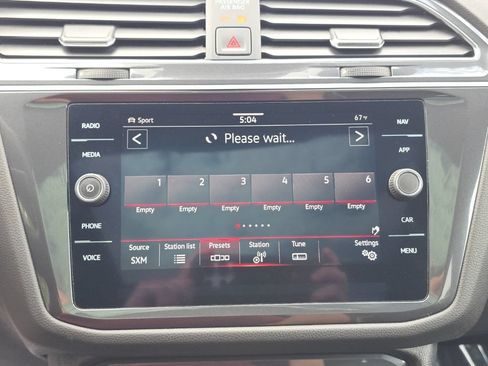Certified 2022 Volkswagen Tiguan SEL R-Line AWD/4WD image 17
