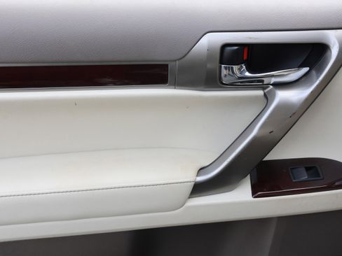 Used 2017 Lexus GX 460 Premium image 35