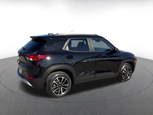 Used 2025 Chevrolet TrailBlazer LT image 14