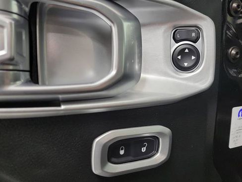 Used 2019 Jeep Wrangler Unlimited Sport S image 16