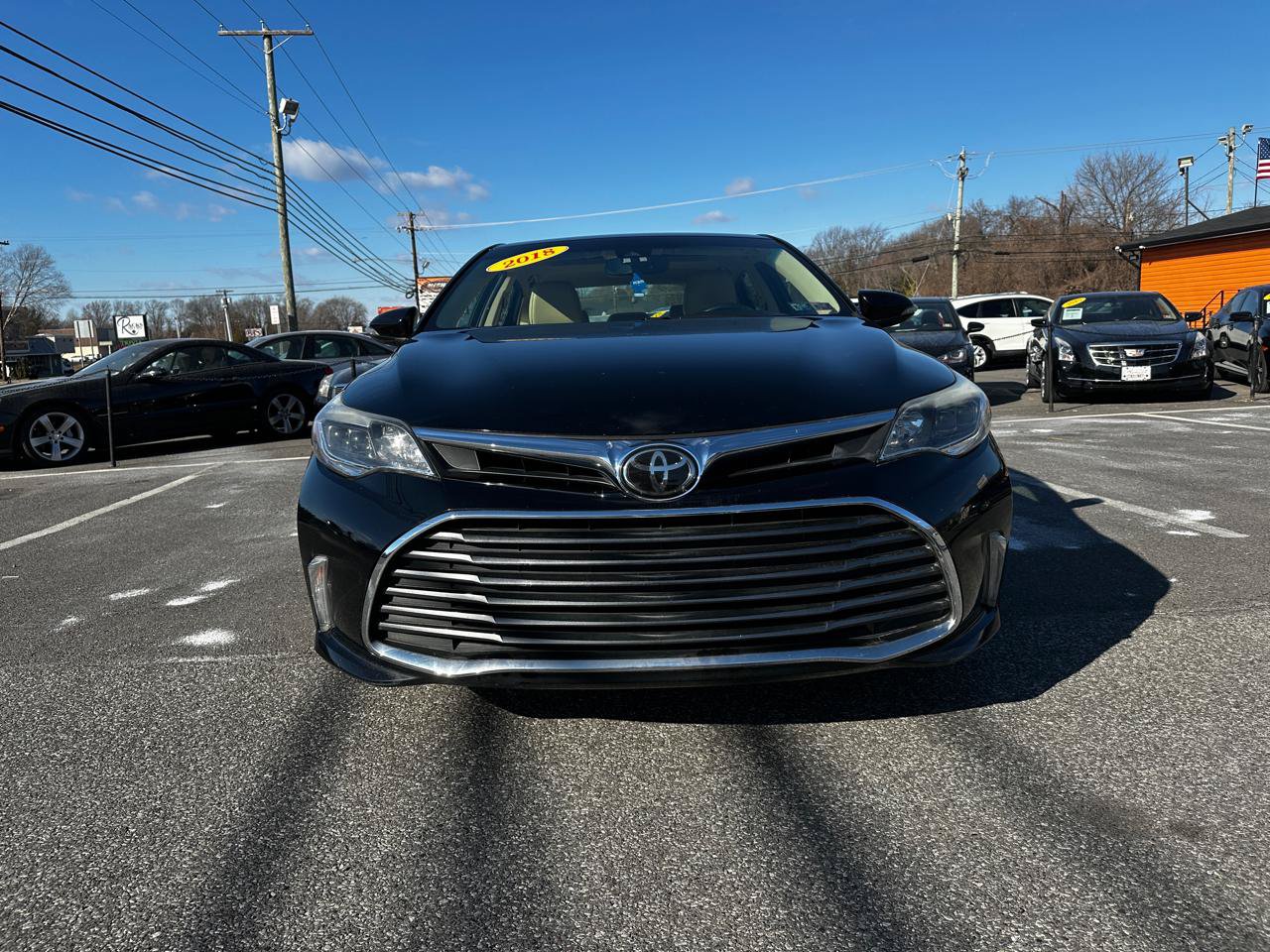 Used 2018 Toyota Avalon XLE Premium w/ All Weather Liner Package FWD image 2