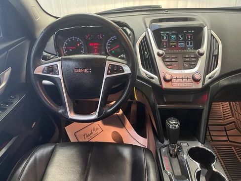 Used 2016 GMC Terrain SLT w/ Sun And Destination Package AWD/4WD image 17