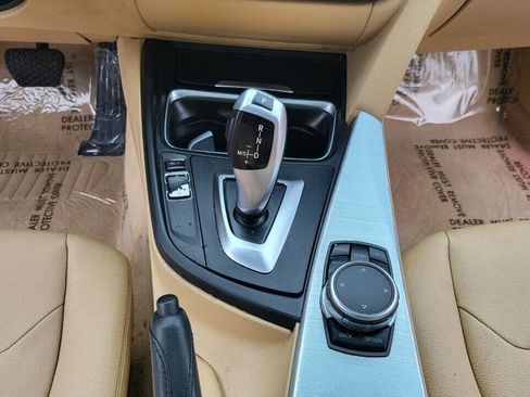 Used 2015 BMW 320i Sedan image 22