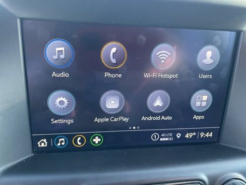 Used 2024 GMC Terrain SLT image 19