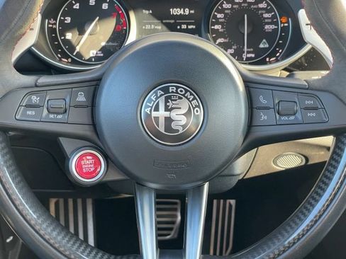 Used 2018 Alfa Romeo Giulia Quadrifoglio w/ Driver Assist Dynamic Package RWD image 23