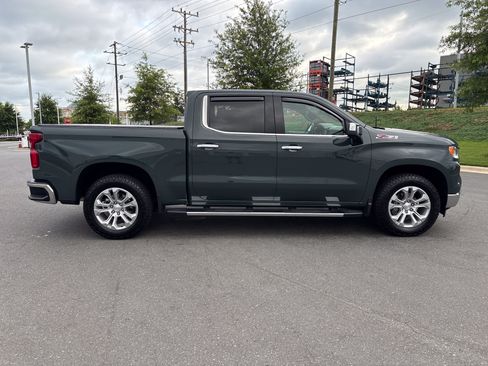 Used 2025 Chevrolet Silverado 1500 LTZ AWD/4WD image 10