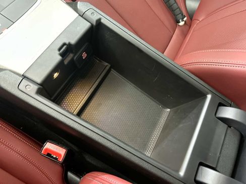 Used 2025 BMW 330i xDrive Sedan w/ Convenience Package image 23