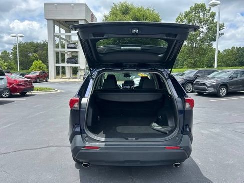 Used 2025 Toyota RAV4 XLE FWD image 9