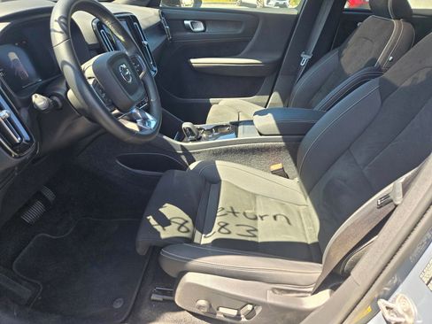 Certified 2023 Volvo C40 P8 Recharge Ultimate w/ Protection Package Premier AWD/4WD image 10
