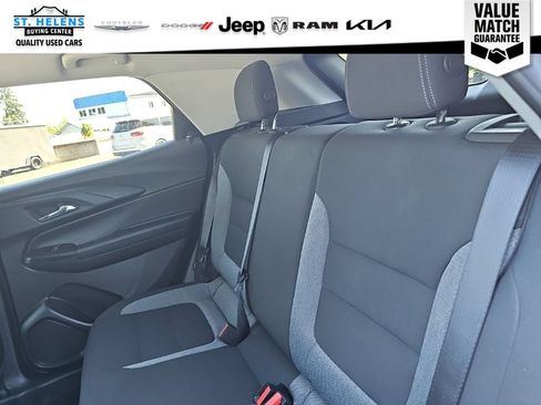 Used 2023 Chevrolet TrailBlazer LT FWD image 22
